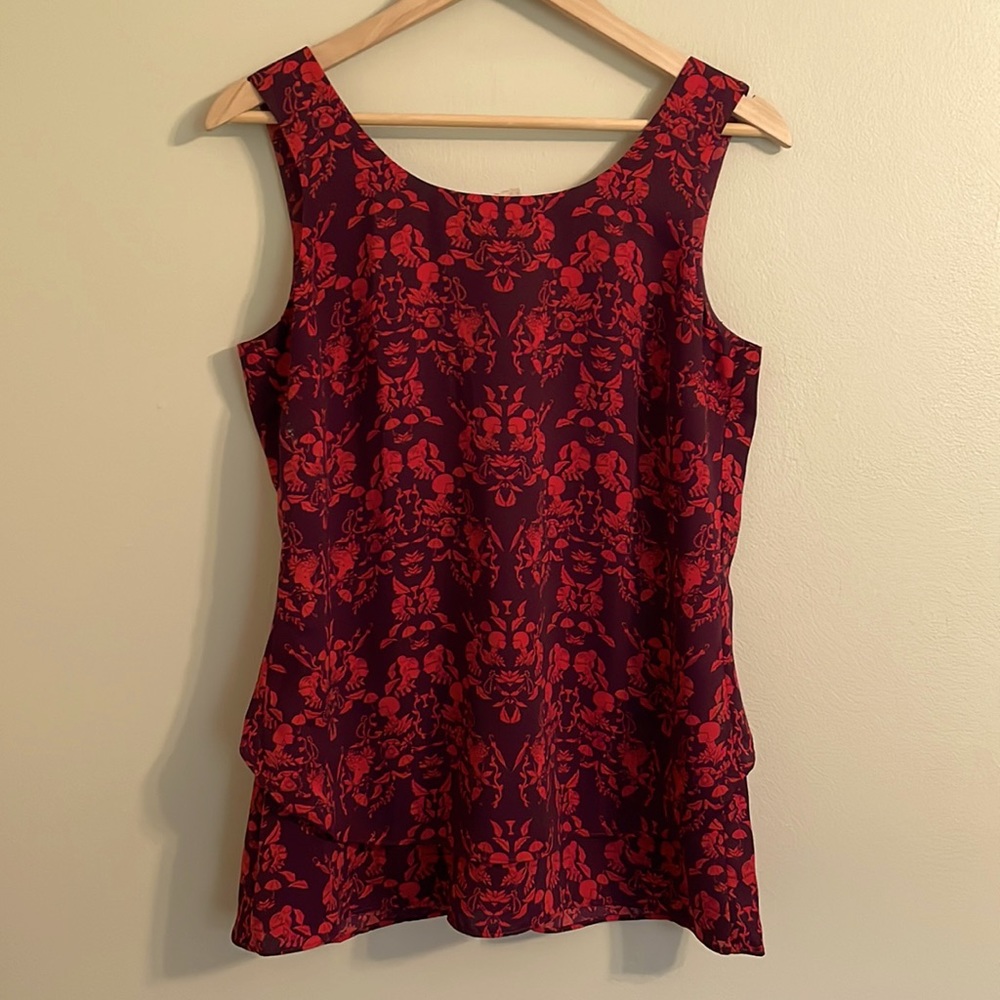 Beautiful CAbi Cameo Double Layered Summer Tank Top Size Small